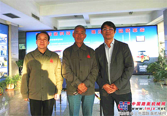 中大機械：不走尋常路 傳承匠心成就中國公路攤鋪專(zhuān)家